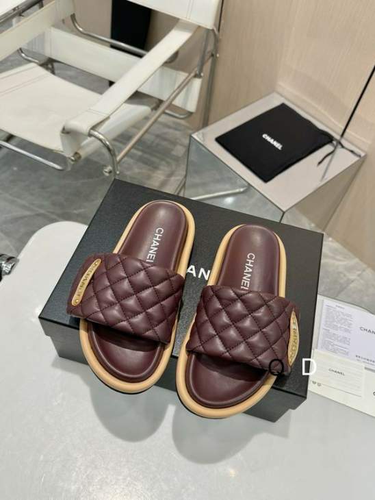 Picture of Chanel Slippers _SKUChanelsz35-40GDT03033216